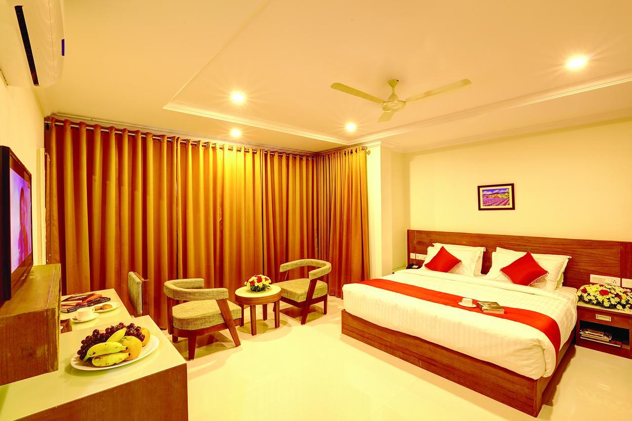 Hotel Floral Park Kottayam Exterior foto